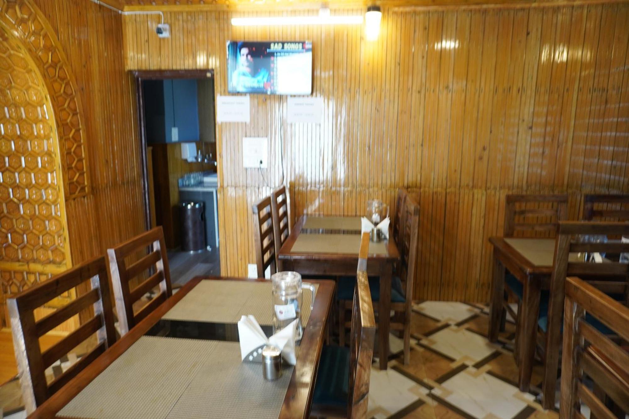 Hotel Arbor Srīnagar 外观 照片