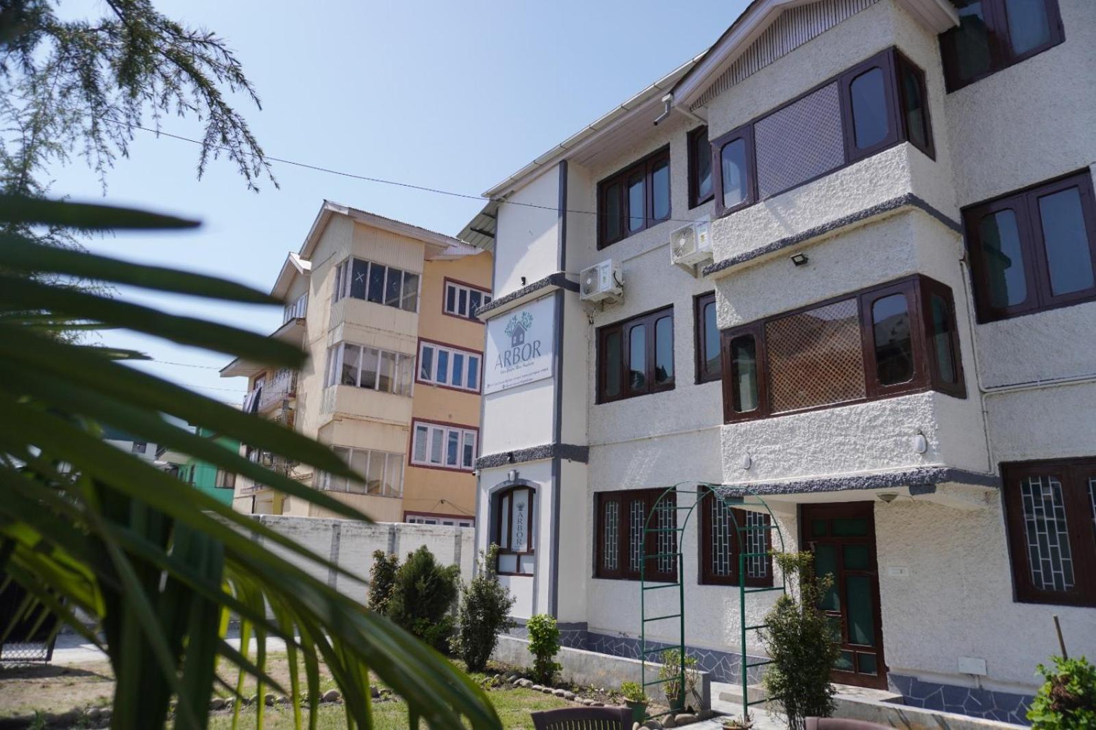 Hotel Arbor Srīnagar 外观 照片